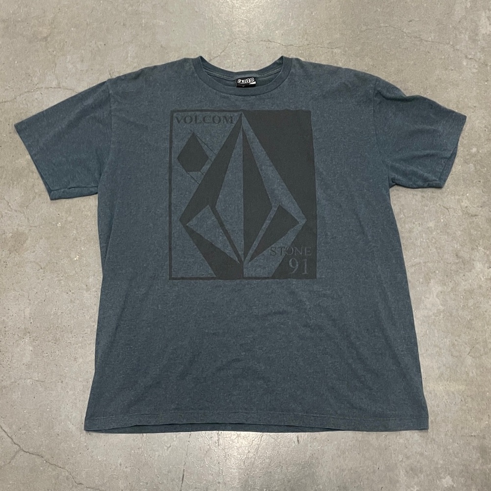Y2K Vintage Style Volcom Graphic T-Shirt Size X-Large Gray 22x29” Skating Tee